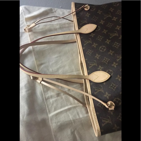 Louis Vuitton Neverfull MM - Picture 6 of 7